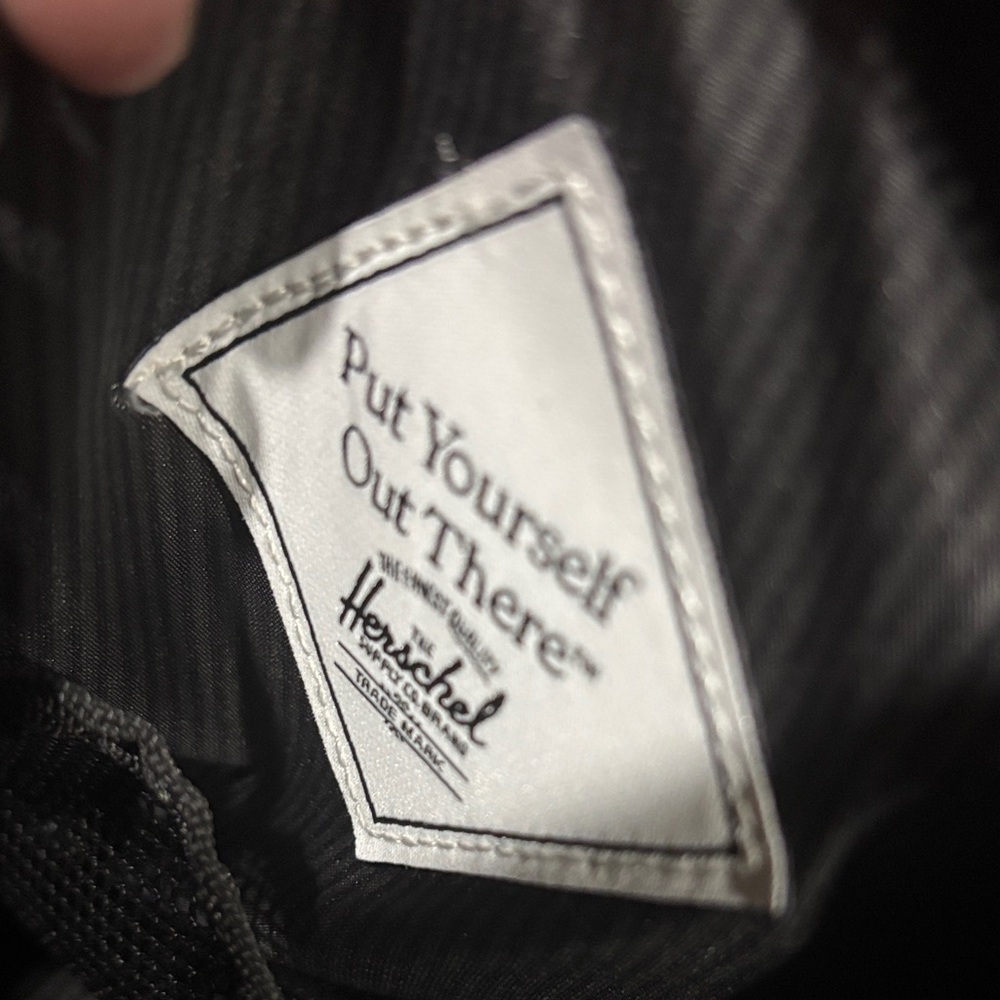Herschel Supply Company Black Crossbody Pouch - Picture 6 of 7